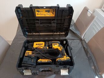 Predám Akú šrobovacku Dewalt na SDK