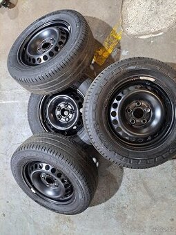 caravelle t5 michelin