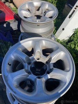 Hlinikove disky pajero r15