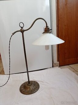 Stolová lampa