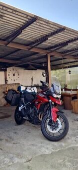 Triumph tiger 900 gt