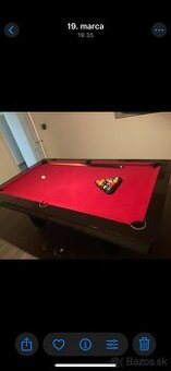Biliardový stôl