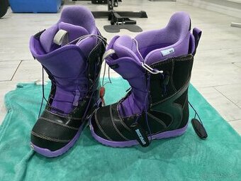 Predám dámske snowboardové topánky BURTON - 1