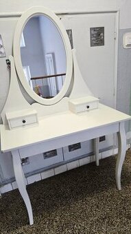 Ikea toaletny stolik