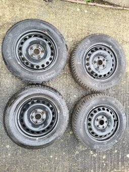 Predám zimné pneumatiky 195/65 r15 na diskoch - 1