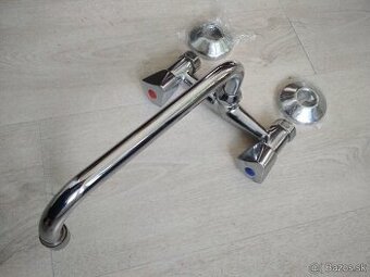 Kuchynska bateria na stenu