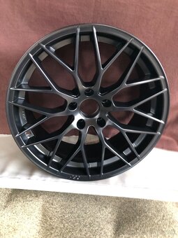 Disky Aez Antigua R19 5x120 8,5J ET18