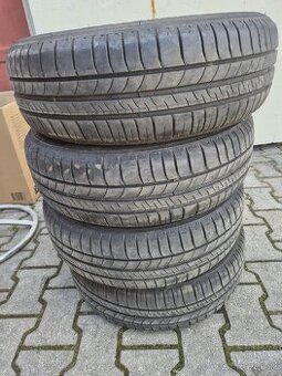 Pneu 185 65 R 15
