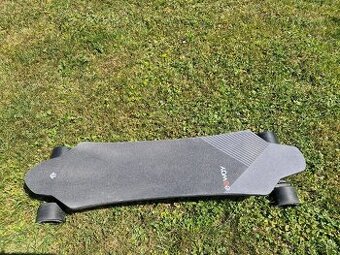 Elektricky longboard