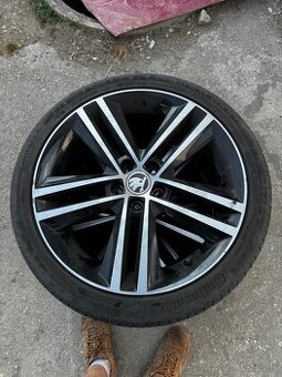 SKODA RAPID MONTE CARLO 5x100 R17 215/45 CONTINENTAL