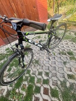 Cross / trekingový bicykel