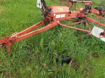 Zhrnovač, zhrabovač Kuhn GA6002