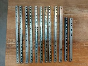 Koľajničky na nábytkové zásuvky