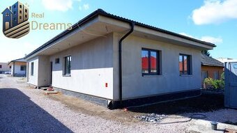 Ponúkame na predaj štvorizbový rodinný dom v obci Radava v s - 1