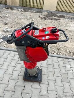 Vibračný pech BOMAG BT 65 HONDA