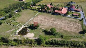 RANČ s haciendou, stajňami, 16.000m2 v blízkosti Lučenca