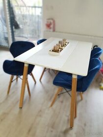 Jedálenský stôl spolu so stoličkami - 1