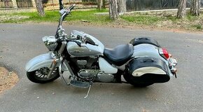 Suzuki Intruder VL 800C rv 2015 volusia