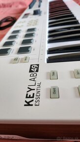 Arturia KeyLab Essential 49 MIDI keyboard White
