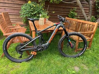Celoodpružený ebike FOCUS SAM2 6.9 enduro