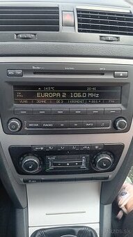 AUTO RADIO SWING CD.MP3.CUVACIM SENZO.R.bv.w013