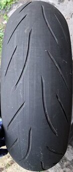 190/50 r17 Bridgestone Battlax Ś21