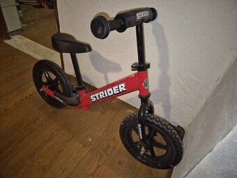 Odrážadlo Strider.