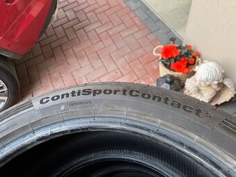 255/40 R20 Continental