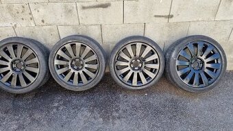 225/45 R18