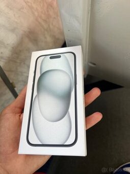 iPhone 15 128GB BLACK DNES AKTIVOVANÝ - 0 CYKLOV - ZÁRUKA