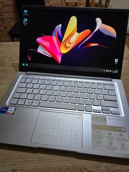 Asus Vivobook 14 model 2024 so 16 gb ram intel i7 procesorom