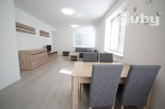 Na prenájom veľký zariadený 2 izbový byt v novostavbe s vlas