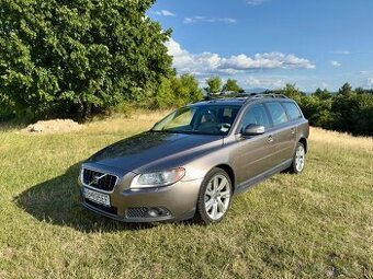 Predam Volvo V70 2.4D 220Hp manual 6r Nikdy neburane