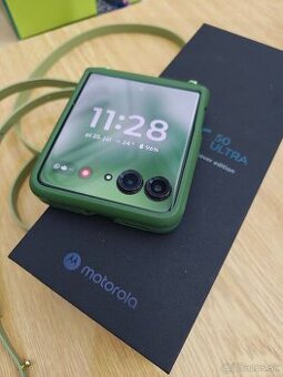 Motorola Razr 50 Ultra 512gb, poskodena