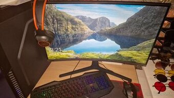 Predám PC + monitor a príslušenstvo