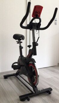 Spinningový bicykel - tichý a prispôsobiteľný