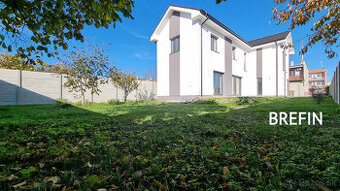 5i RD-170 m2,, 2 x kuchyňa, 2 x kúpeľňa, 3 x WC, 2 x sklad, 