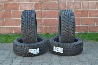 215/45 R17 Hankook Winter Icept Evo2
