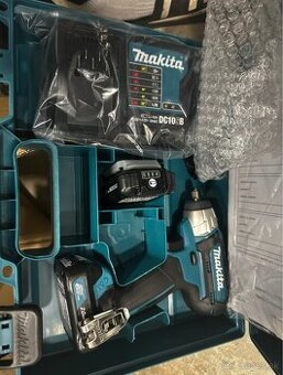 Makita rázový uťahovák – sada 12V CXT