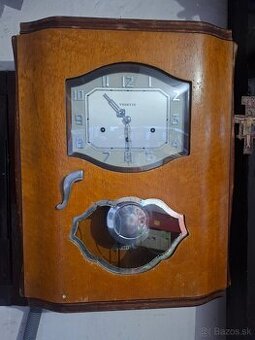 Predám funkčné starožitné štvrťbicie nástenné hodiny VEDETTE