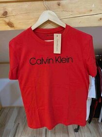 Calvin Klein - Tričká a Mikiny pánske a dámske - 1