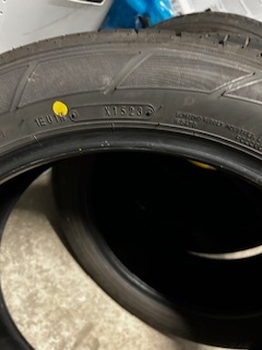 Dunlop 225/50/18 letné