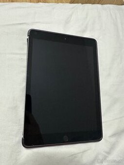 iPad 6. generácie – 128 GB+ kryt