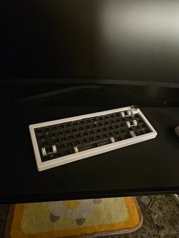Mechanická Klávesnica - GMK67 - barebone