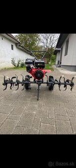 Malotraktor-rotovator
