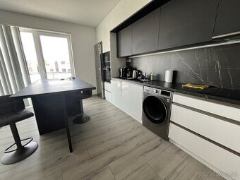  BEZKONKURENČNÁ CENA  Predaj kompletne zariadeného 2-i