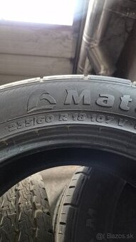 235/60R18 107Y