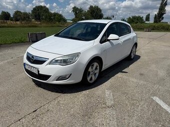Opel Astra 1.6 16V 85kW, r.v. 2010, benzín
