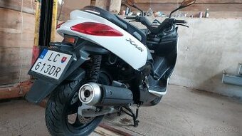 Yamaha xmax 125
