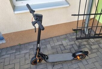 Kolobežka Ninebot Segway Kickscooter F40E